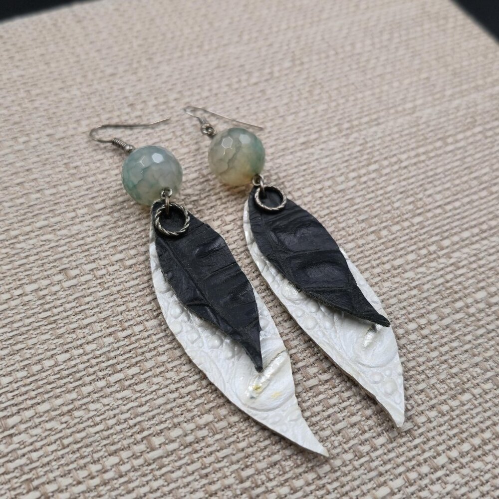 Silver Plated Handmade Glass And Leather Leaf Earrings B957 - Picture 2 of 5